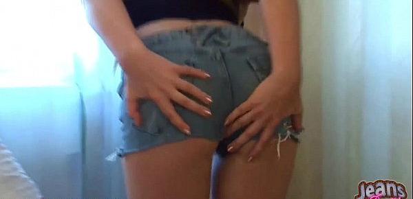 Do you like how my panties peek out of my jeans